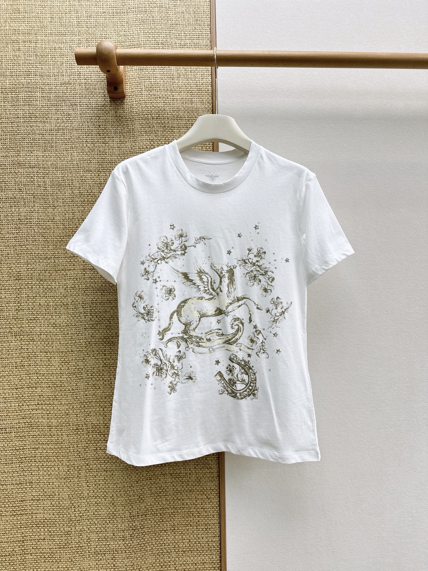 Women's short sleeves